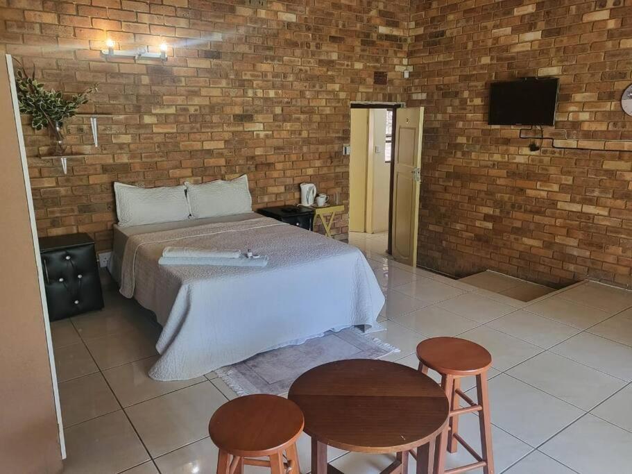 Albatrossways Lodge Sandton Exterior photo